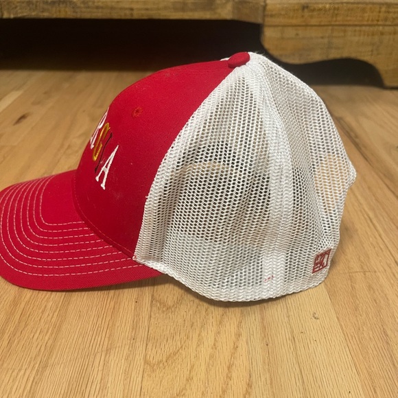 The Game Georgia Trucker Adjustable Snapback Hat - Red & White. Unisex. One Size - Picture 2 of 5